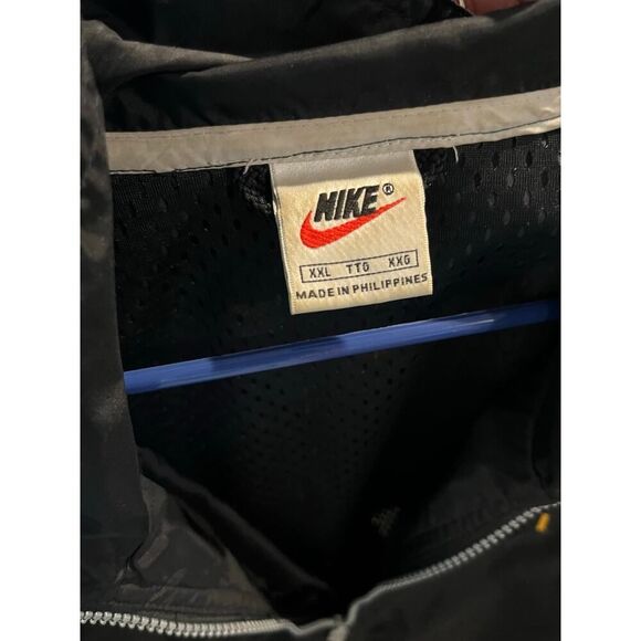 Nike Men’s‎ Windbreaker Jacket – Black – Size XXL – Lightweight & Stylish - Picture 3 of 4